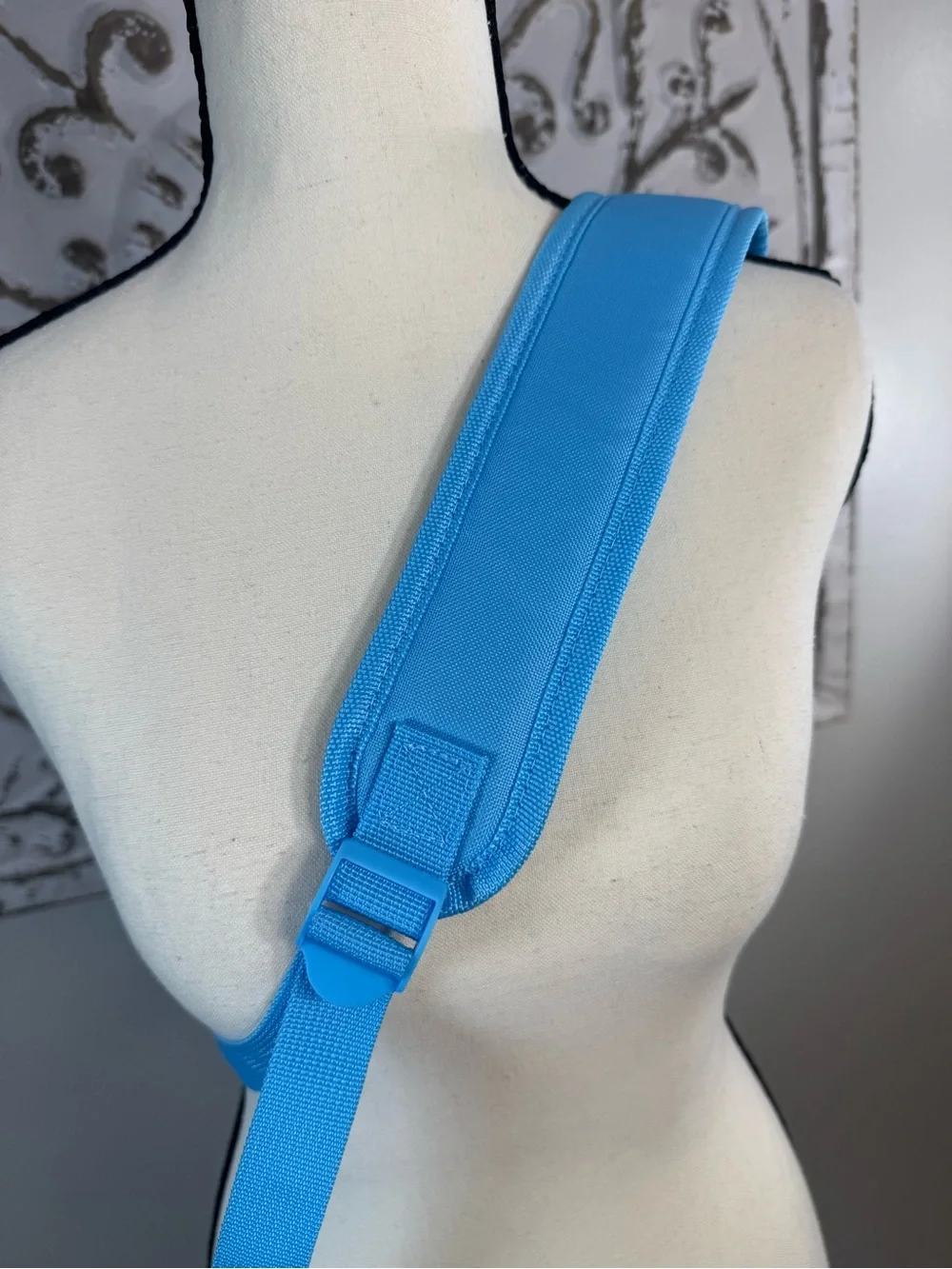 Pastel Rainbow 12-Can Sling Cooler Bag NWT Summer insulated Crossbody Cooler - Picture 4 of 6
